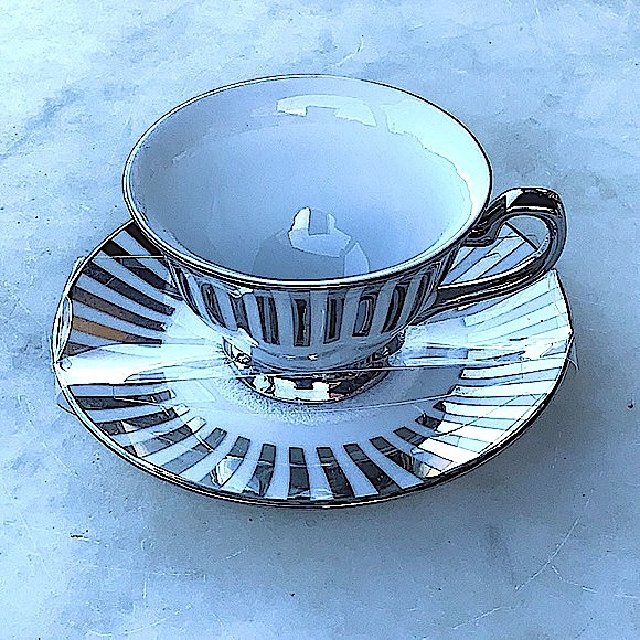 CIROA LUXE TEA CUP & SAUCER SILVER METALLIC STRIPES SET FOOTED PORCELAIN - Picture 2 of 8